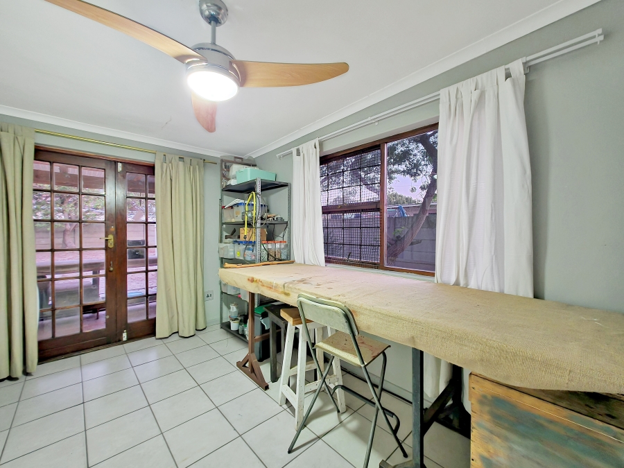 4 Bedroom Property for Sale in Sunridge Western Cape